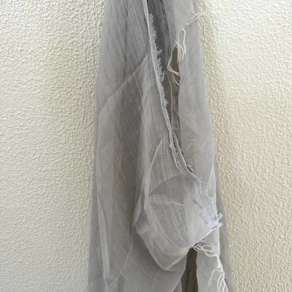 SUSS Featherweight Silk Blend Scarf Gray - Picture 4 of 7